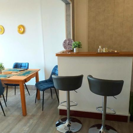 La Tour De Beurre- Appartement Lumineux Et Spacieux Bourges Bagian luar foto